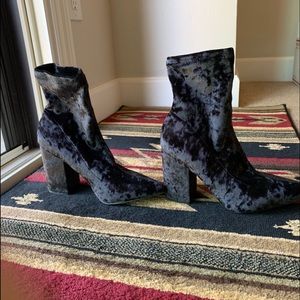 H&M Divided Velvet Block Heeled Pull On Boots